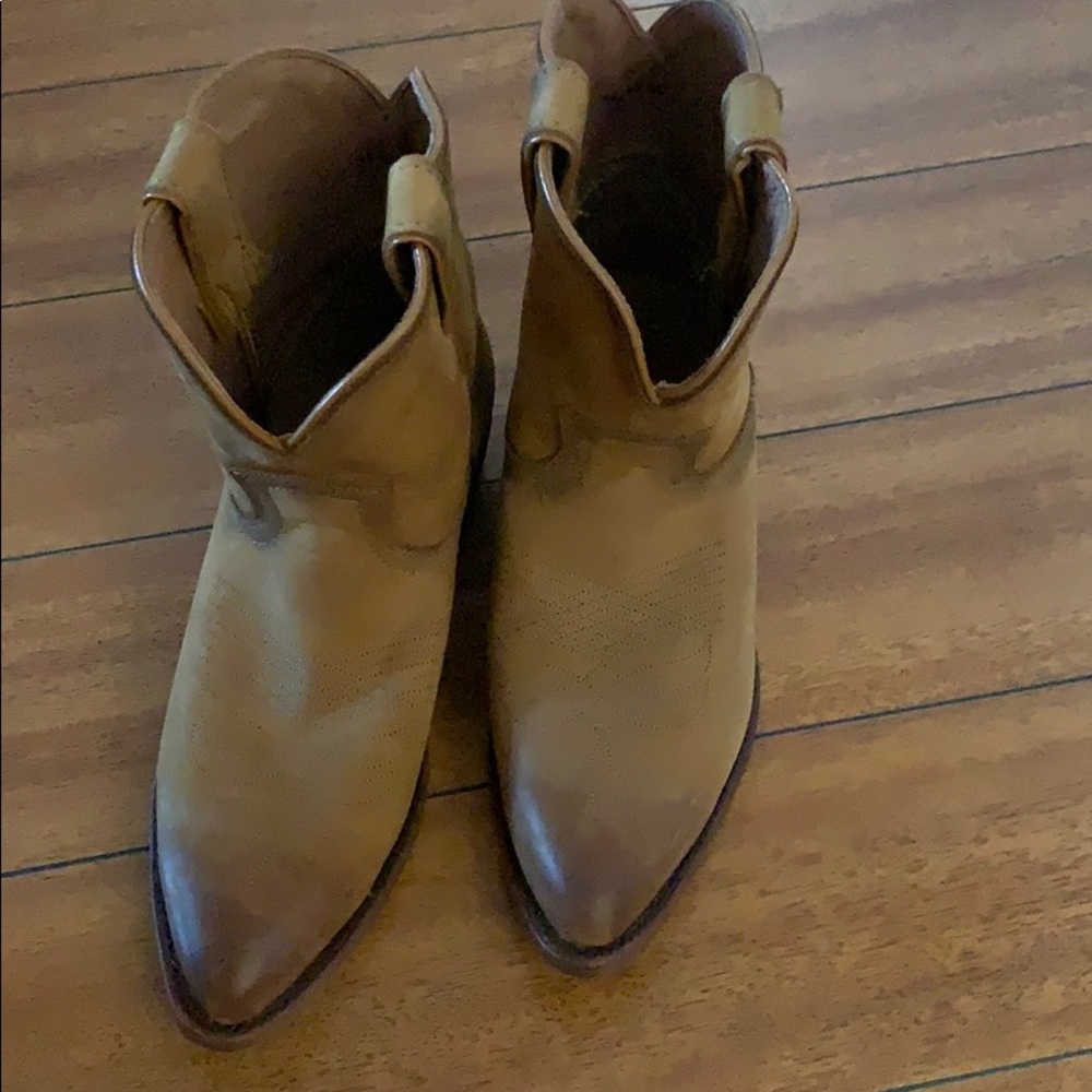 Short original cowgirl booties